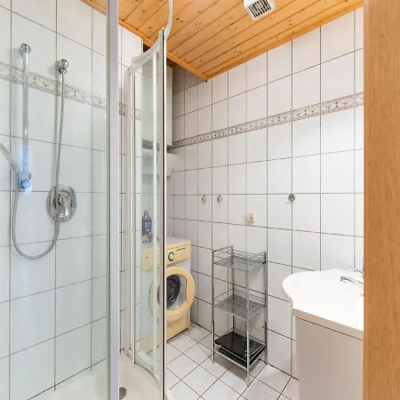 アパート In With Sauna And Pool タウプリッツ