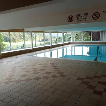 アパート In With Sauna And Pool