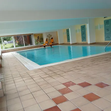 In With Sauna And Pool アパート タウプリッツ